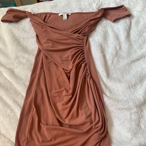 Nude mid off-shoulder sleeve dress